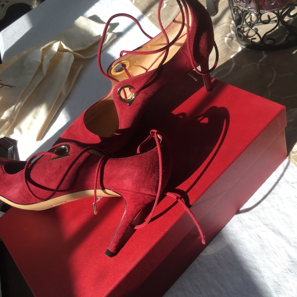 Salvatore Ferragamo shoe size 7 - Picture 2 of 3